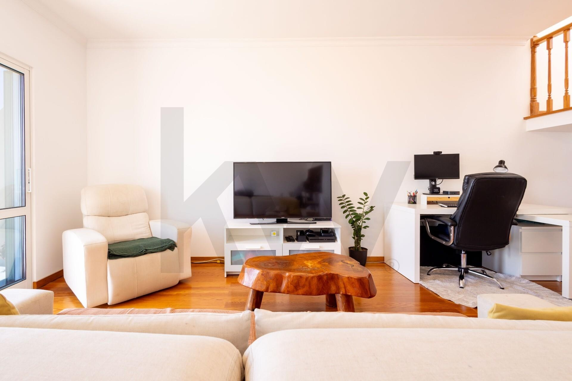 Apartamento T3 Duplex com vista para a Baía em Funchal, Madeira — foto 4 de 15