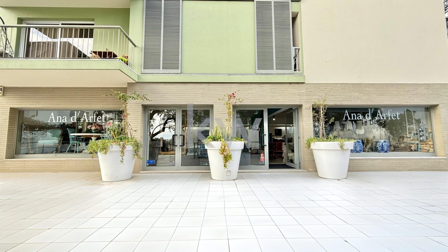 Espaço Comercial Numa Zona Residencial Privilegiada em Funchal, Madeira — foto 1 de 15