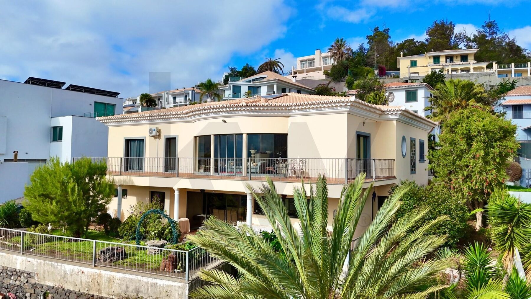 Moradia Isolada T4 com vista Panorâmica em Funchal, Madeira — foto 1 de 15