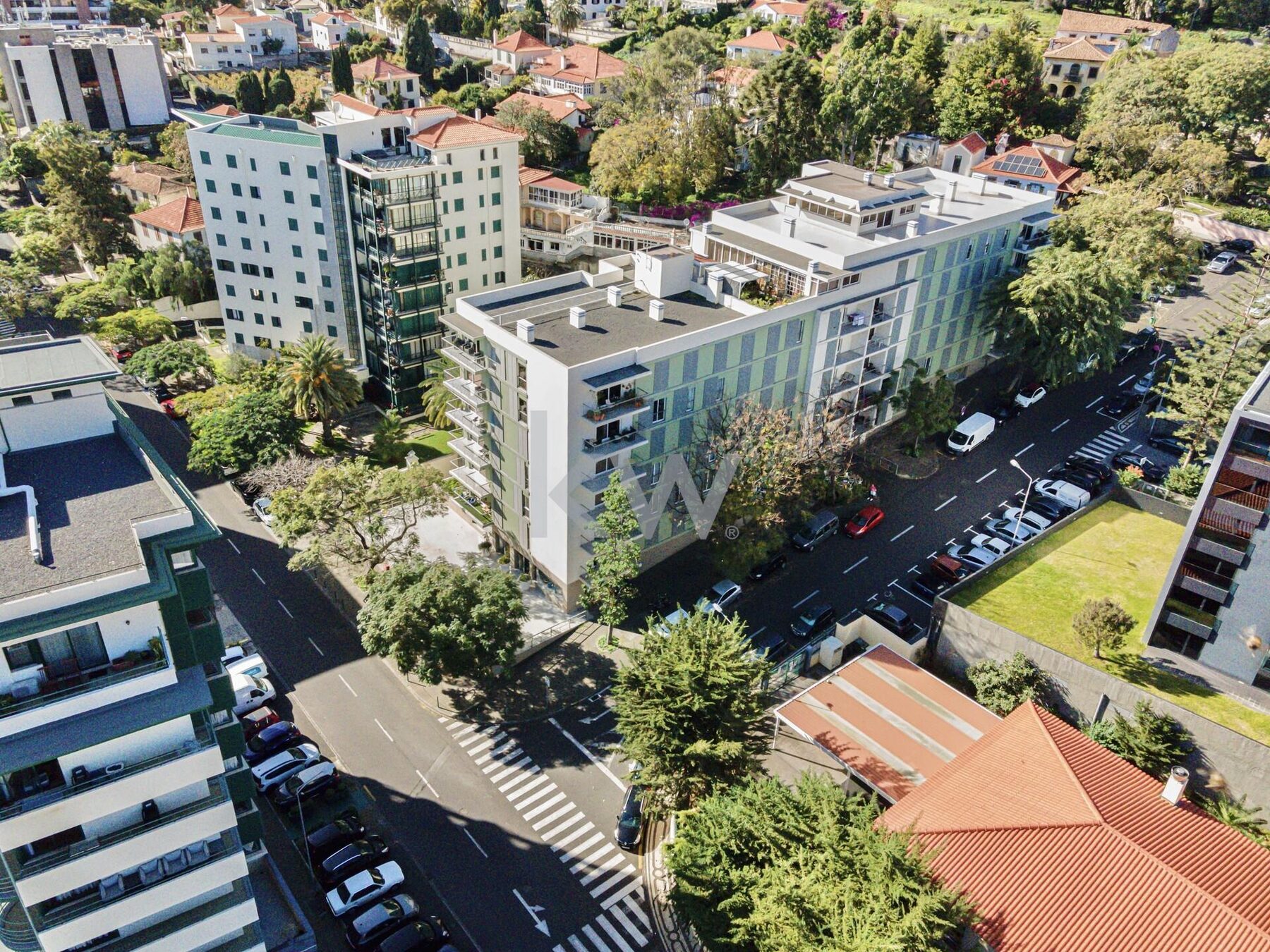 Espaço Comercial Numa Zona Residencial Privilegiada em Funchal, Madeira — foto 3 de 15